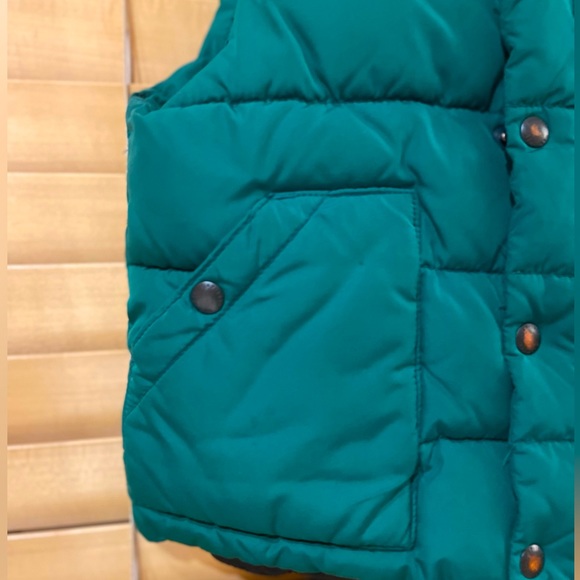 Baby Gap Puffer Vest in green size 2 toddler kids unisex boys and girls - Picture 2 of 9